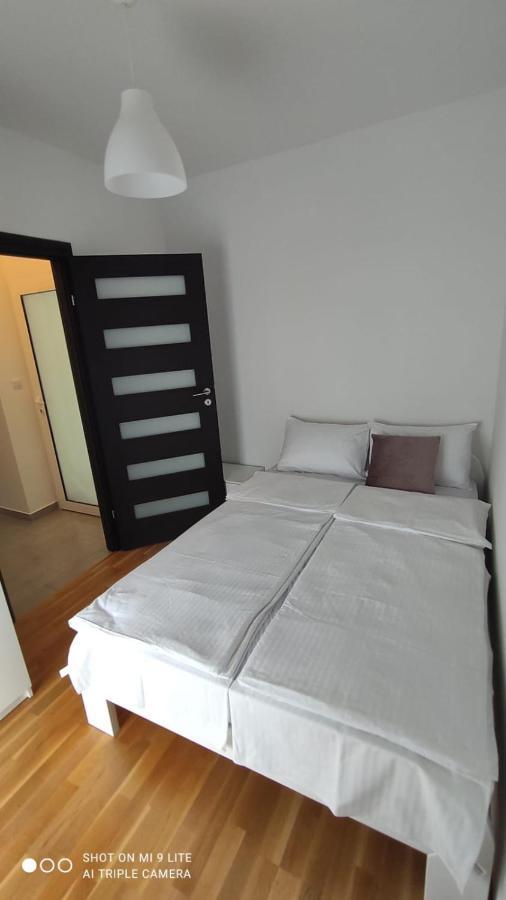 Apartmani Gavran Pirovac Exterior photo